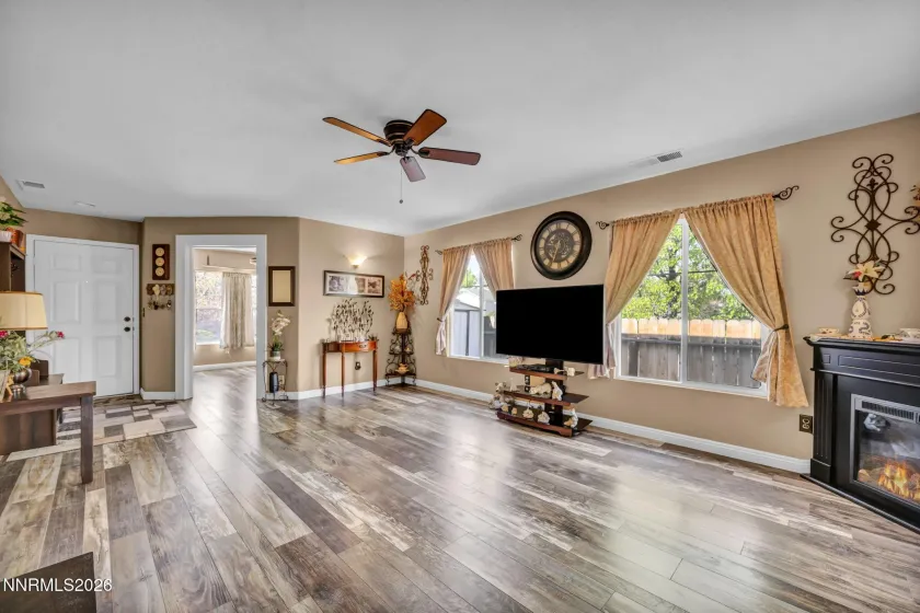 7695 Bichon, Reno, Nevada 89506, 3 Bedrooms Bedrooms, ,2 BathroomsBathrooms,Residential,Residential,Bichon,260005187