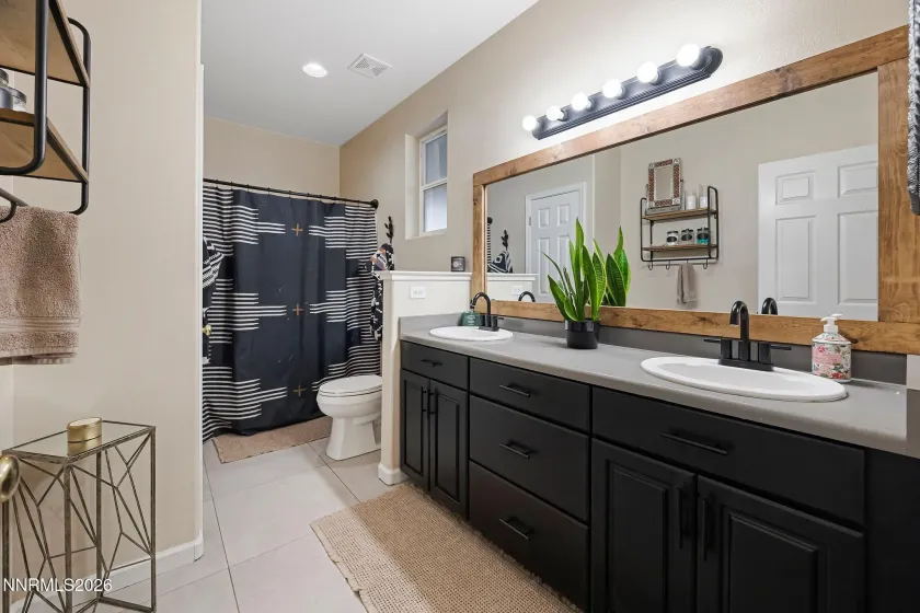 3900 Amy, Reno, Nevada 89510, 3 Bedrooms Bedrooms, ,2 BathroomsBathrooms,Residential,Residential,Amy,260005188