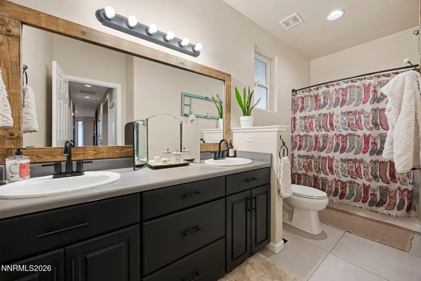 3900 Amy, Reno, Nevada 89510, 3 Bedrooms Bedrooms, ,2 BathroomsBathrooms,Residential,Residential,Amy,260005188