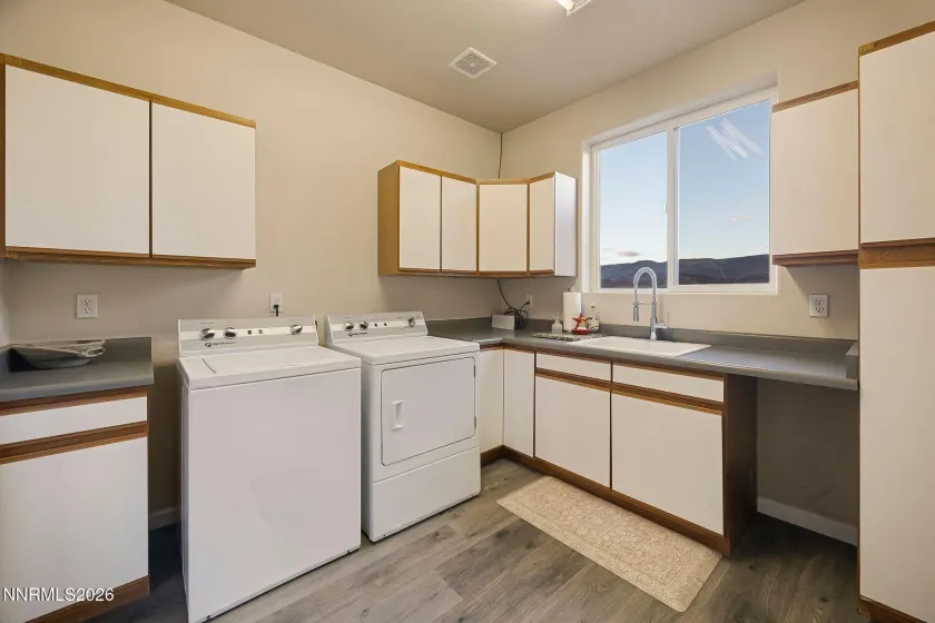 3900 Amy, Reno, Nevada 89510, 3 Bedrooms Bedrooms, ,2 BathroomsBathrooms,Residential,Residential,Amy,260005188