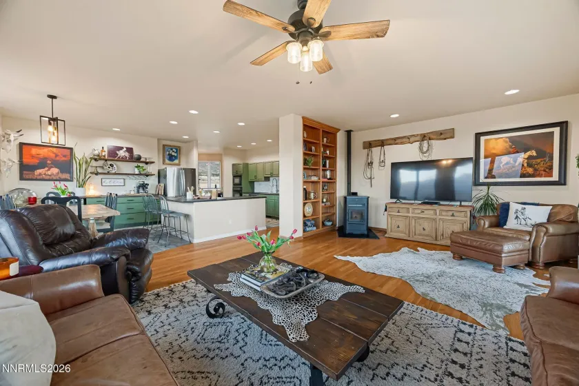 3900 Amy, Reno, Nevada 89510, 3 Bedrooms Bedrooms, ,2 BathroomsBathrooms,Residential,Residential,Amy,260005188