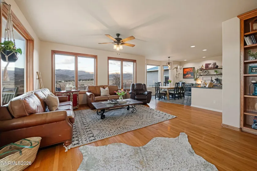 3900 Amy, Reno, Nevada 89510, 3 Bedrooms Bedrooms, ,2 BathroomsBathrooms,Residential,Residential,Amy,260005188