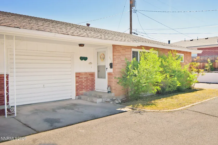 998 & 996 Roberts, Reno, Nevada 89503, 4 Bedrooms Bedrooms, ,2 BathroomsBathrooms,Residential Income,Residential,Roberts,260005192