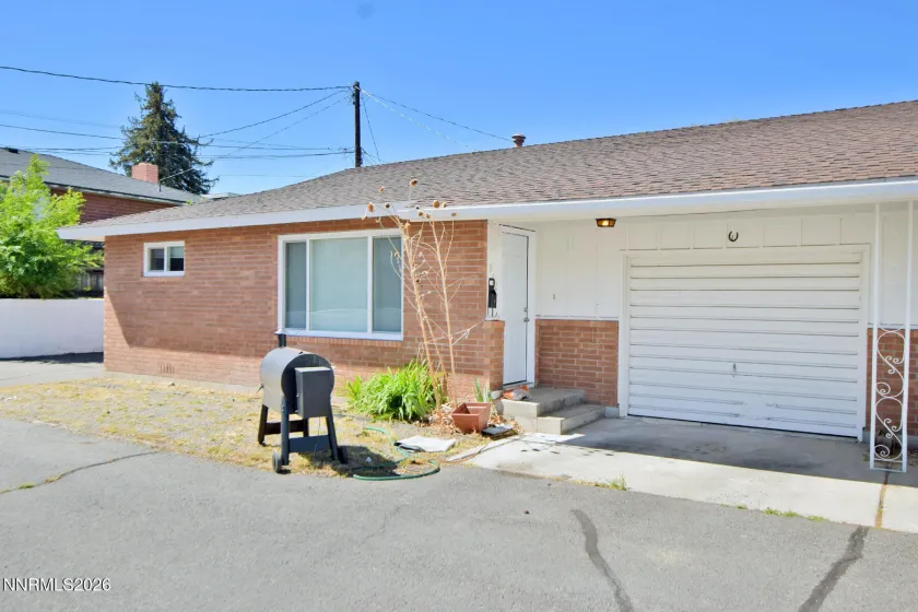 998 & 996 Roberts, Reno, Nevada 89503, 4 Bedrooms Bedrooms, ,2 BathroomsBathrooms,Residential Income,Residential,Roberts,260005192