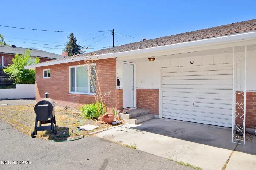 998 & 996 Roberts, Reno, Nevada 89503, 4 Bedrooms Bedrooms, ,2 BathroomsBathrooms,Residential Income,Residential,Roberts,260005192