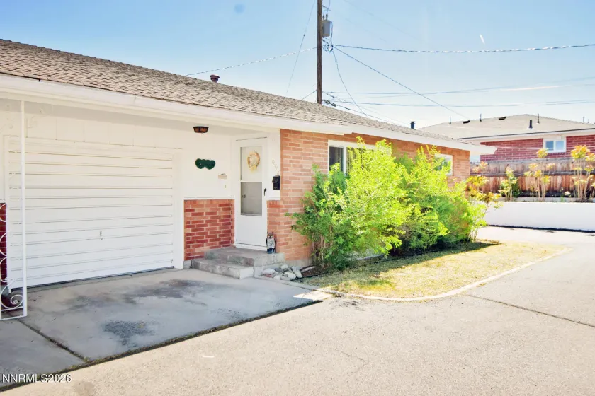 998 & 996 Roberts, Reno, Nevada 89503, 4 Bedrooms Bedrooms, ,2 BathroomsBathrooms,Residential Income,Residential,Roberts,260005192