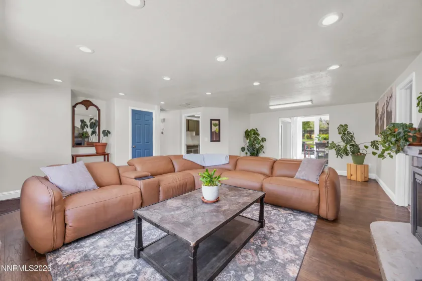 180 Surge, Reno, Nevada 89506, 4 Bedrooms Bedrooms, ,2 BathroomsBathrooms,Residential,Residential,Surge,260005195