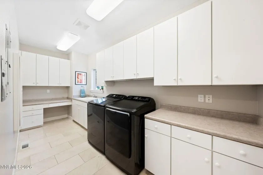 14070 SADDLEBOW, Reno, Nevada 89511, 5 Bedrooms Bedrooms, ,5 BathroomsBathrooms,Residential,Residential,SADDLEBOW,260005196