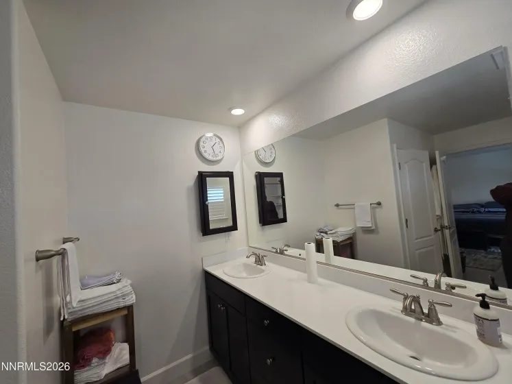 7375 Souverain, Reno, Nevada 89506, 4 Bedrooms Bedrooms, ,3 BathroomsBathrooms,Residential,Residential,Souverain,260005198
