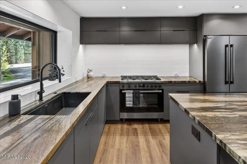 805 Joy Lake, Reno, Nevada 89511, 4 Bedrooms Bedrooms, ,3 BathroomsBathrooms,Residential,Residential,Joy Lake,260005199