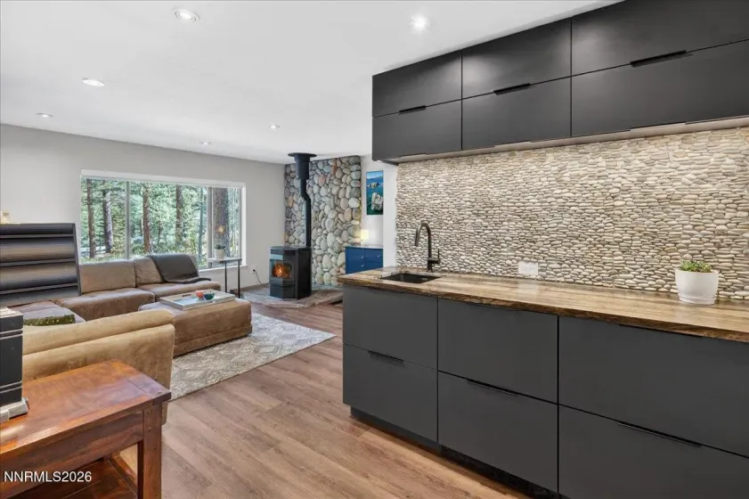 805 Joy Lake, Reno, Nevada 89511, 4 Bedrooms Bedrooms, ,3 BathroomsBathrooms,Residential,Residential,Joy Lake,260005199