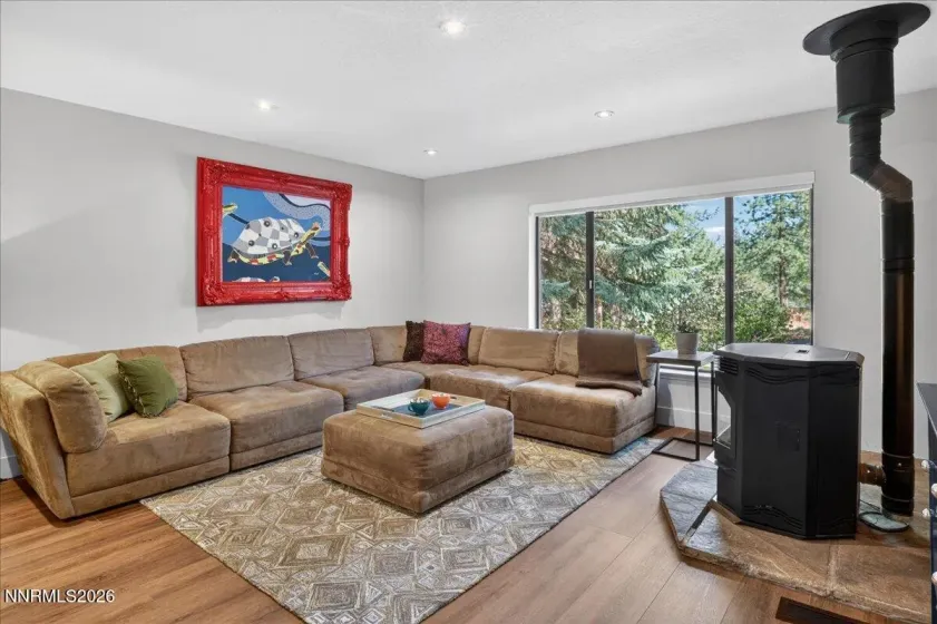 805 Joy Lake, Reno, Nevada 89511, 4 Bedrooms Bedrooms, ,3 BathroomsBathrooms,Residential,Residential,Joy Lake,260005199