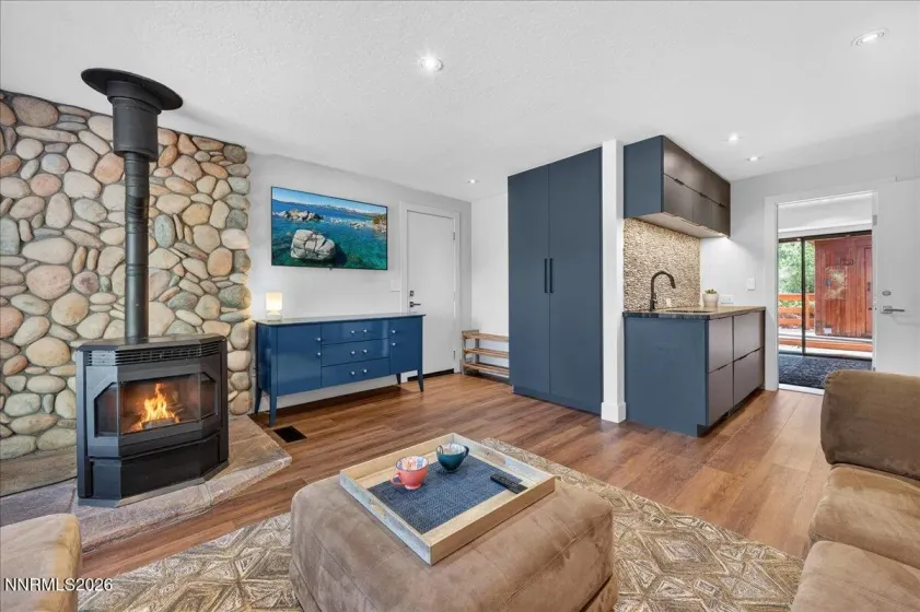 805 Joy Lake, Reno, Nevada 89511, 4 Bedrooms Bedrooms, ,3 BathroomsBathrooms,Residential,Residential,Joy Lake,260005199