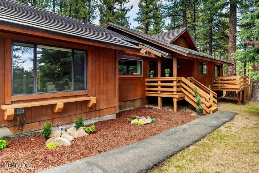 805 Joy Lake, Reno, Nevada 89511, 4 Bedrooms Bedrooms, ,3 BathroomsBathrooms,Residential,Residential,Joy Lake,260005199