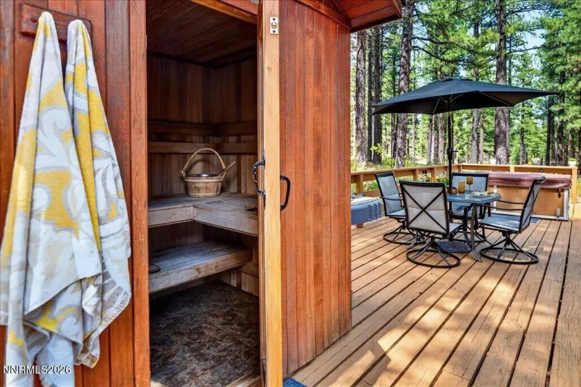 805 Joy Lake, Reno, Nevada 89511, 4 Bedrooms Bedrooms, ,3 BathroomsBathrooms,Residential,Residential,Joy Lake,260005199