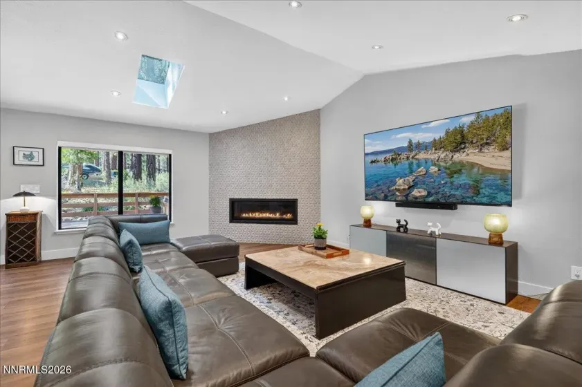 805 Joy Lake, Reno, Nevada 89511, 4 Bedrooms Bedrooms, ,3 BathroomsBathrooms,Residential,Residential,Joy Lake,260005199