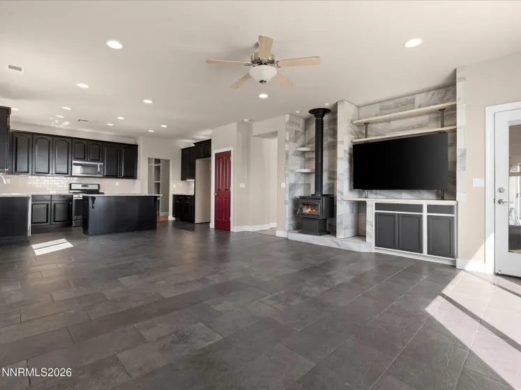 619 Saddle Horn, Fernley, Nevada 89408, 3 Bedrooms Bedrooms, ,3 BathroomsBathrooms,Residential,Residential,Saddle Horn,260005214