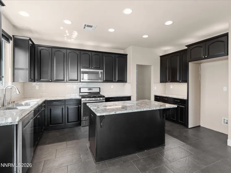 619 Saddle Horn, Fernley, Nevada 89408, 3 Bedrooms Bedrooms, ,3 BathroomsBathrooms,Residential,Residential,Saddle Horn,260005214