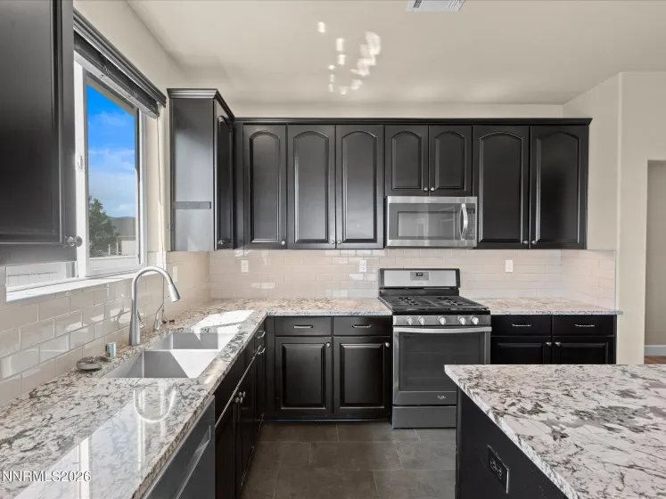 619 Saddle Horn, Fernley, Nevada 89408, 3 Bedrooms Bedrooms, ,3 BathroomsBathrooms,Residential,Residential,Saddle Horn,260005214