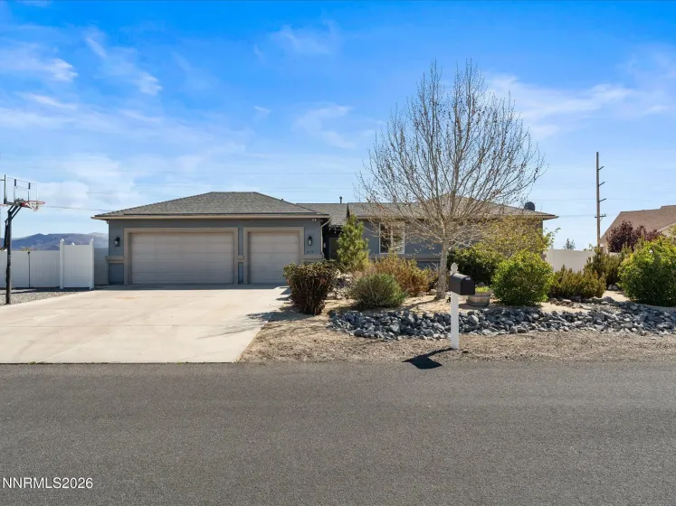 619 Saddle Horn, Fernley, Nevada 89408, 3 Bedrooms Bedrooms, ,3 BathroomsBathrooms,Residential,Residential,Saddle Horn,260005214