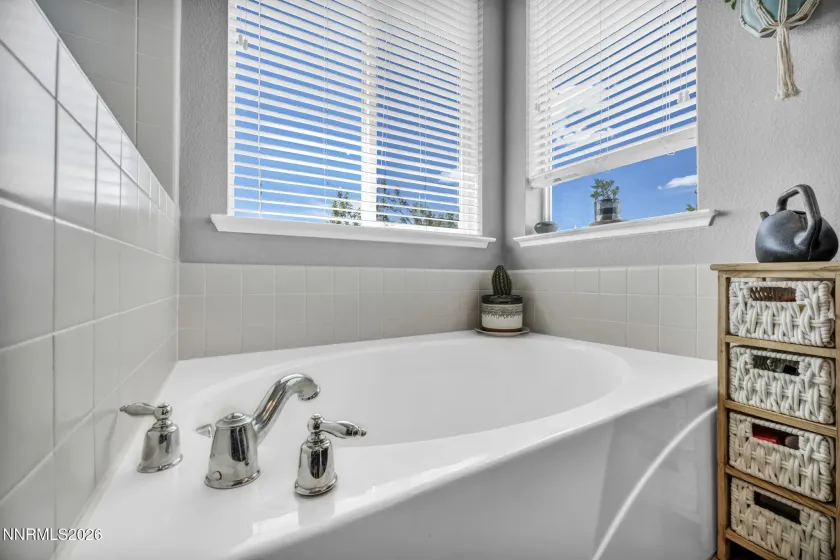 3664 Banfi, Sparks, Nevada 89436, 4 Bedrooms Bedrooms, ,3 BathroomsBathrooms,Residential,Residential,Banfi,260005234