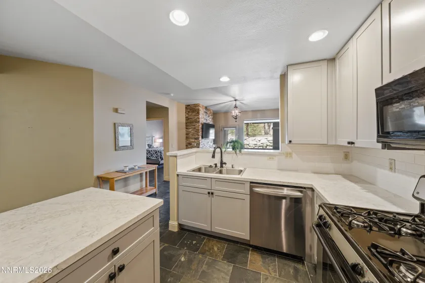 900 South Meadows, Reno, Nevada 89521, 1 Bedroom Bedrooms, ,1 BathroomBathrooms,Residential,Residential,South Meadows,260004131