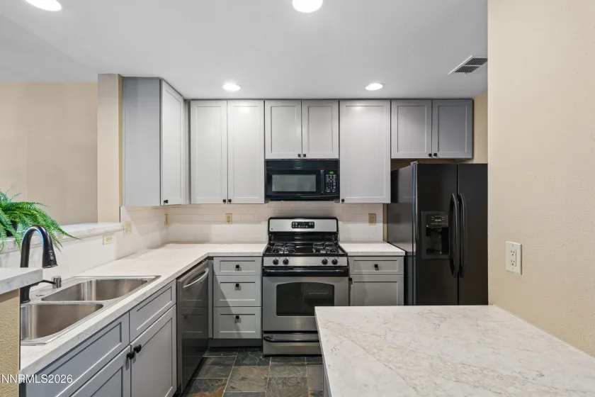 900 South Meadows, Reno, Nevada 89521, 1 Bedroom Bedrooms, ,1 BathroomBathrooms,Residential,Residential,South Meadows,260004131