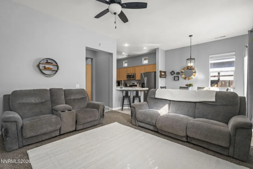 2633 Arrow Smith, Sparks, Nevada 89436, 3 Bedrooms Bedrooms, ,2 BathroomsBathrooms,Residential,Residential,Arrow Smith,260005202