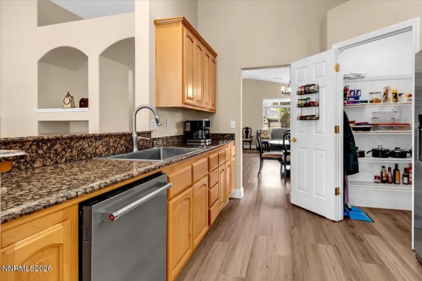 1057 Fuggles, Sparks, Nevada 89441, 4 Bedrooms Bedrooms, ,2 BathroomsBathrooms,Residential,Residential,Fuggles,260005206