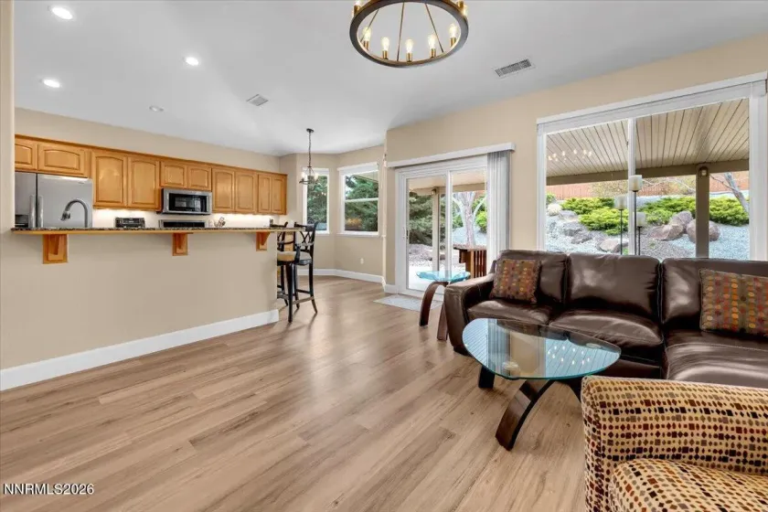 1057 Fuggles, Sparks, Nevada 89441, 4 Bedrooms Bedrooms, ,2 BathroomsBathrooms,Residential,Residential,Fuggles,260005206