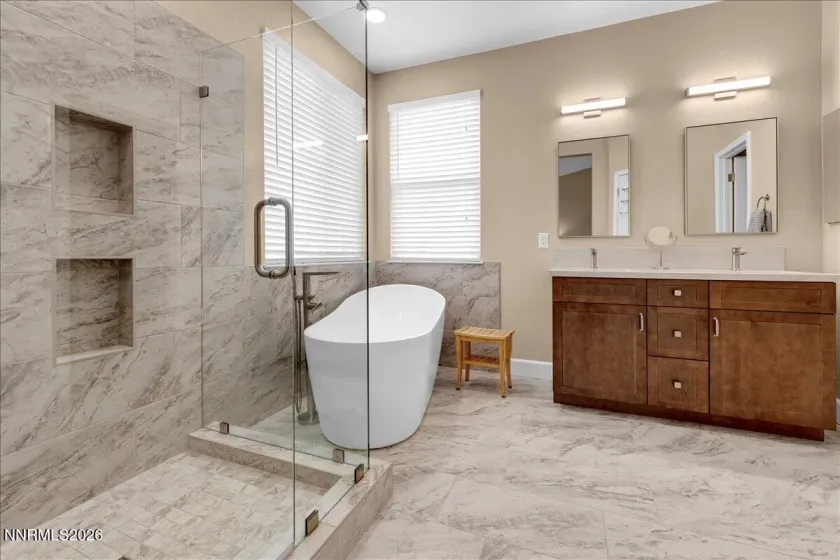 1057 Fuggles, Sparks, Nevada 89441, 4 Bedrooms Bedrooms, ,2 BathroomsBathrooms,Residential,Residential,Fuggles,260005206