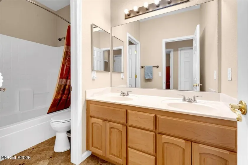 1057 Fuggles, Sparks, Nevada 89441, 4 Bedrooms Bedrooms, ,2 BathroomsBathrooms,Residential,Residential,Fuggles,260005206