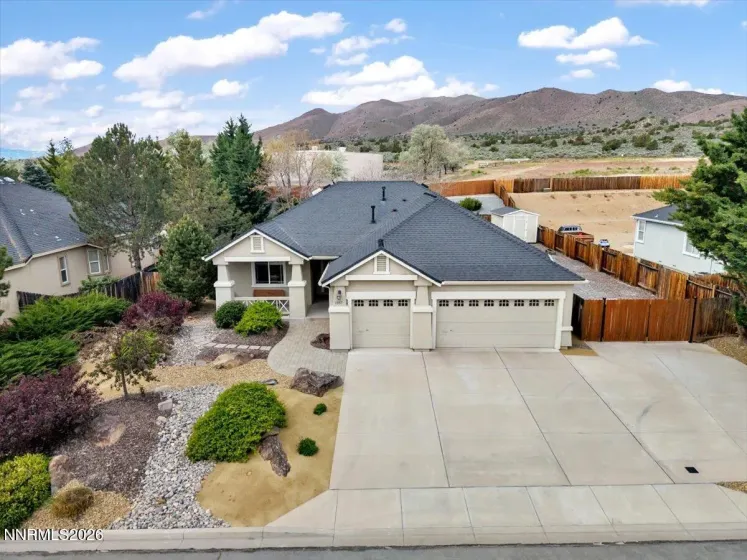 1057 Fuggles, Sparks, Nevada 89441, 4 Bedrooms Bedrooms, ,2 BathroomsBathrooms,Residential,Residential,Fuggles,260005206