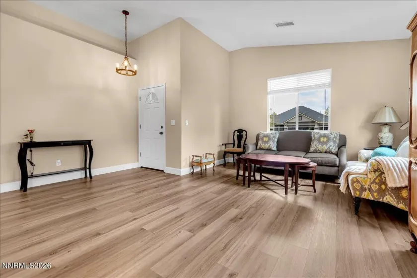 1057 Fuggles, Sparks, Nevada 89441, 4 Bedrooms Bedrooms, ,2 BathroomsBathrooms,Residential,Residential,Fuggles,260005206