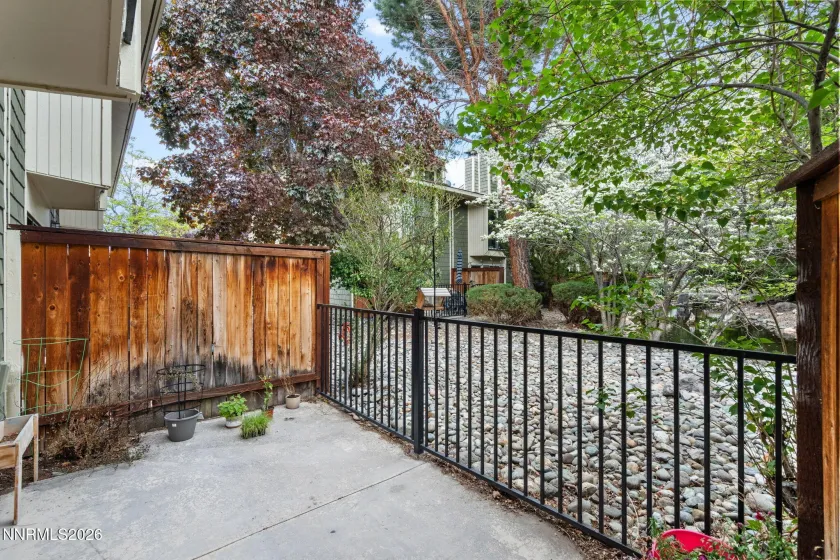 3106 Eastshore, Reno, Nevada 89509, 2 Bedrooms Bedrooms, ,2 BathroomsBathrooms,Residential,Residential,Eastshore,260005208