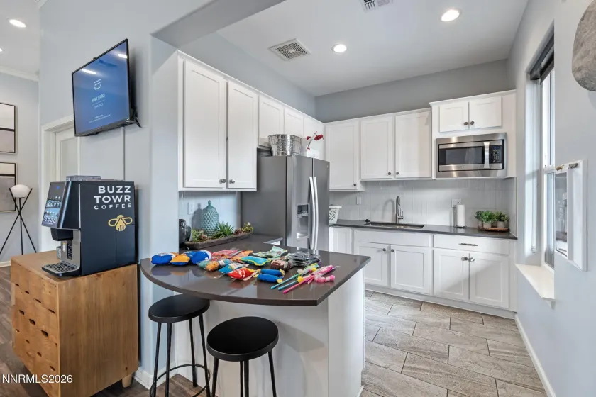 3106 Eastshore, Reno, Nevada 89509, 2 Bedrooms Bedrooms, ,2 BathroomsBathrooms,Residential,Residential,Eastshore,260005208