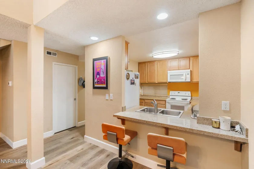 3106 Eastshore, Reno, Nevada 89509, 2 Bedrooms Bedrooms, ,2 BathroomsBathrooms,Residential,Residential,Eastshore,260005208