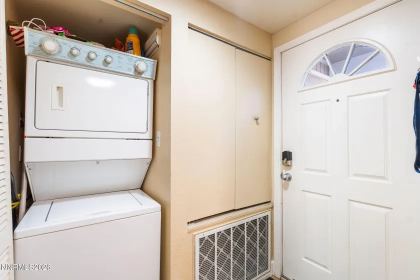 3106 Eastshore, Reno, Nevada 89509, 2 Bedrooms Bedrooms, ,2 BathroomsBathrooms,Residential,Residential,Eastshore,260005208