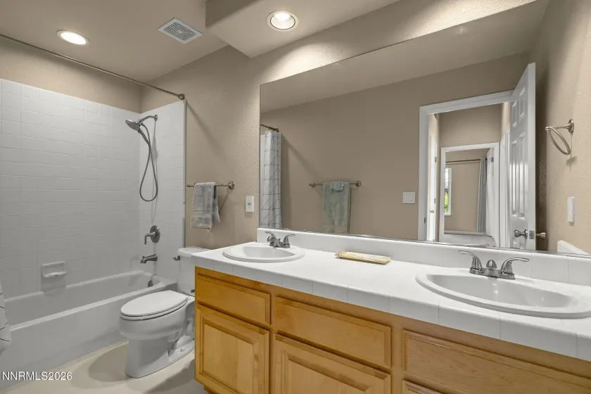 5018 Albuquerque, Reno, Nevada 89511, 4 Bedrooms Bedrooms, ,3 BathroomsBathrooms,Residential,Residential,Albuquerque,260005211