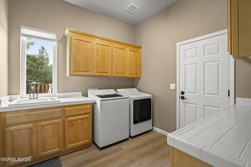 5018 Albuquerque, Reno, Nevada 89511, 4 Bedrooms Bedrooms, ,3 BathroomsBathrooms,Residential,Residential,Albuquerque,260005211