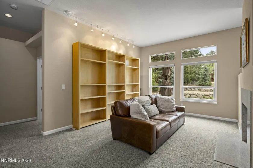 5018 Albuquerque, Reno, Nevada 89511, 4 Bedrooms Bedrooms, ,3 BathroomsBathrooms,Residential,Residential,Albuquerque,260005211