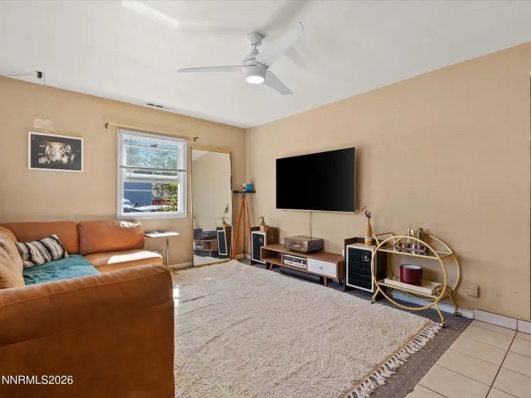 350 Claremont, Reno, Nevada 89502, 2 Bedrooms Bedrooms, ,1 BathroomBathrooms,Residential,Residential,Claremont,260005173