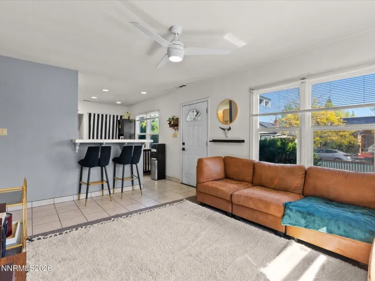 350 Claremont, Reno, Nevada 89502, 2 Bedrooms Bedrooms, ,1 BathroomBathrooms,Residential,Residential,Claremont,260005173