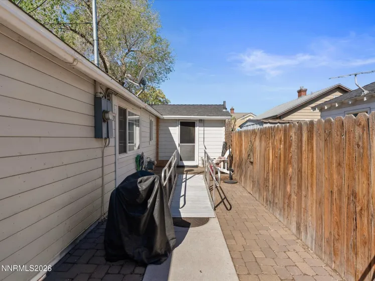 350 Claremont, Reno, Nevada 89502, 2 Bedrooms Bedrooms, ,1 BathroomBathrooms,Residential,Residential,Claremont,260005173