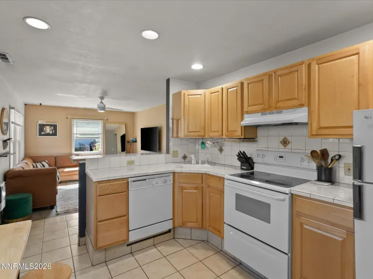 350 Claremont, Reno, Nevada 89502, 2 Bedrooms Bedrooms, ,1 BathroomBathrooms,Residential,Residential,Claremont,260005173