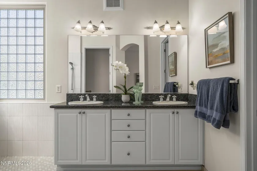 9900 Wilbur May, Reno, Nevada 89521, 2 Bedrooms Bedrooms, ,2 BathroomsBathrooms,Residential,Residential,Wilbur May,260005219