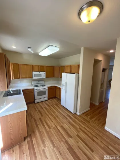 315 Dawson Jacob, Reno, Nevada 89503, 2 Bedrooms Bedrooms, ,3 BathroomsBathrooms,Residential Lease,Manufactured,Dawson Jacob,260005221