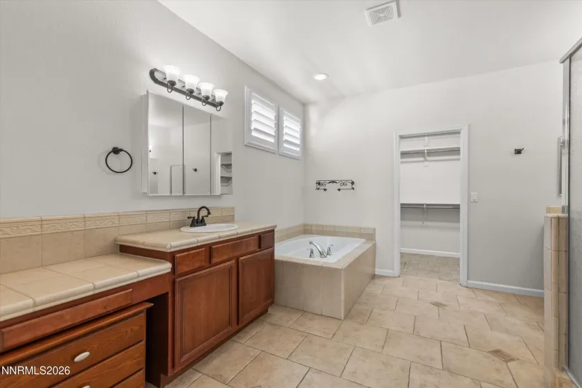 3217 Ten Mile, Sparks, Nevada 89436, 4 Bedrooms Bedrooms, ,3 BathroomsBathrooms,Residential,Residential,Ten Mile,260005223