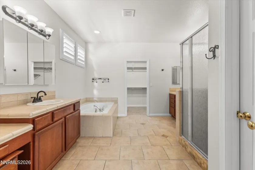 3217 Ten Mile, Sparks, Nevada 89436, 4 Bedrooms Bedrooms, ,3 BathroomsBathrooms,Residential,Residential,Ten Mile,260005223