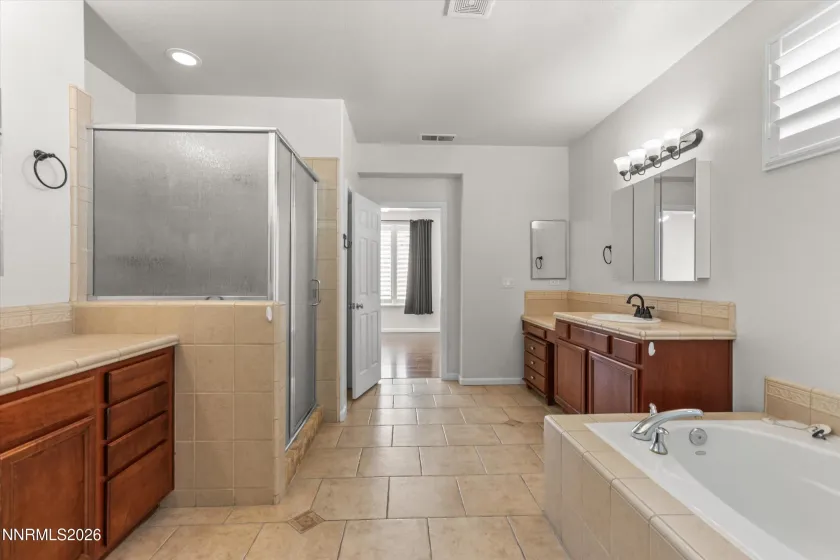 3217 Ten Mile, Sparks, Nevada 89436, 4 Bedrooms Bedrooms, ,3 BathroomsBathrooms,Residential,Residential,Ten Mile,260005223